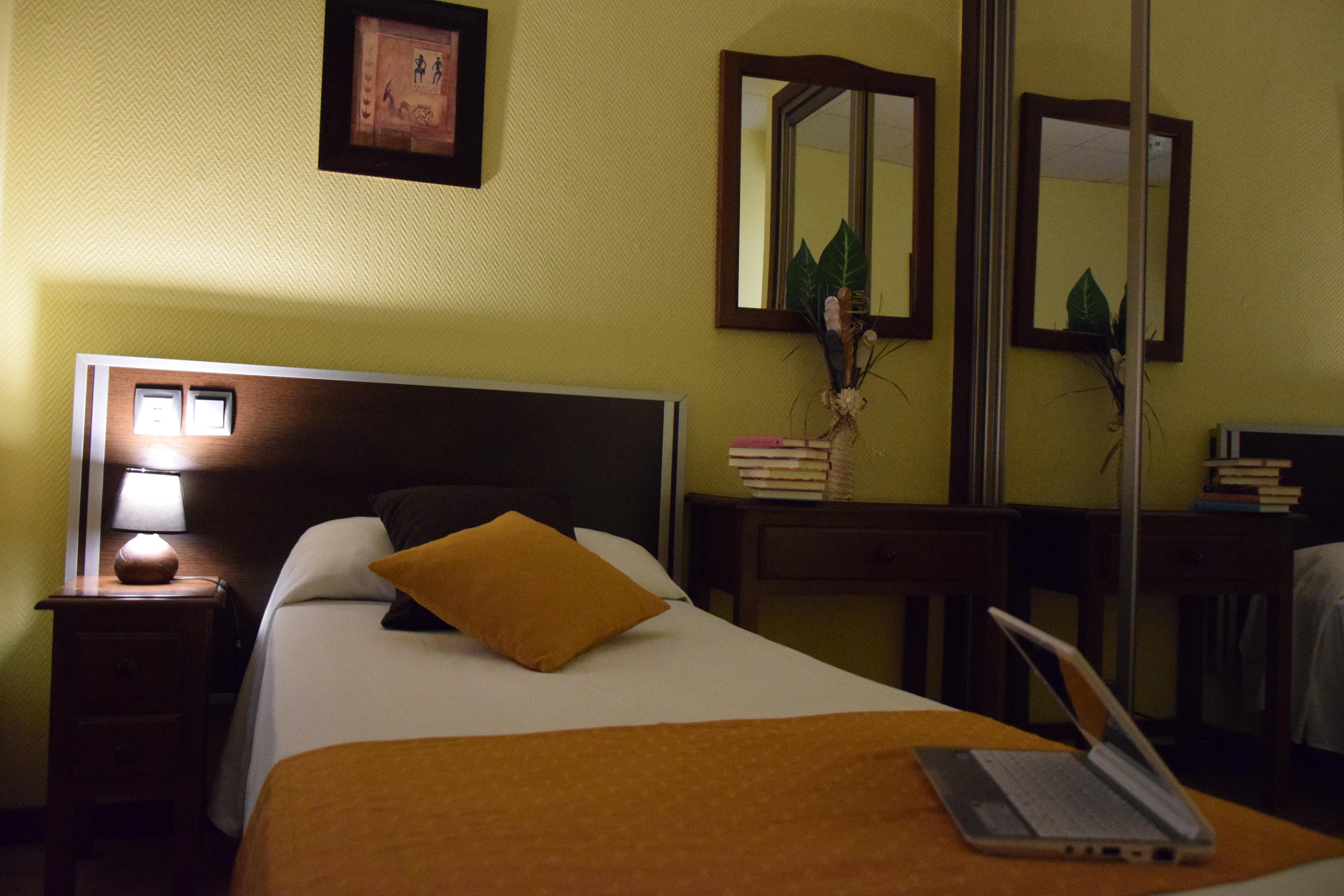 Hotel Complutense Alcala de Henares Exterior photo