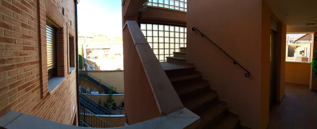 Hotel Complutense Alcala de Henares Exterior photo
