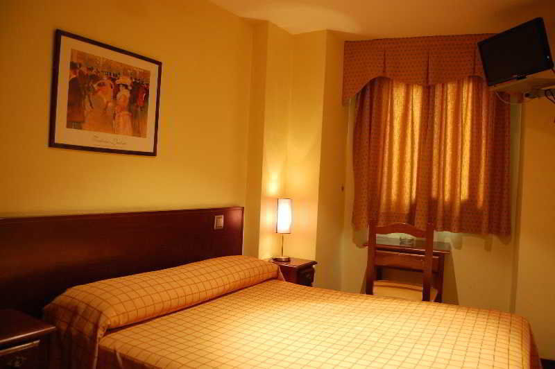 Hotel Complutense Alcala de Henares Exterior photo