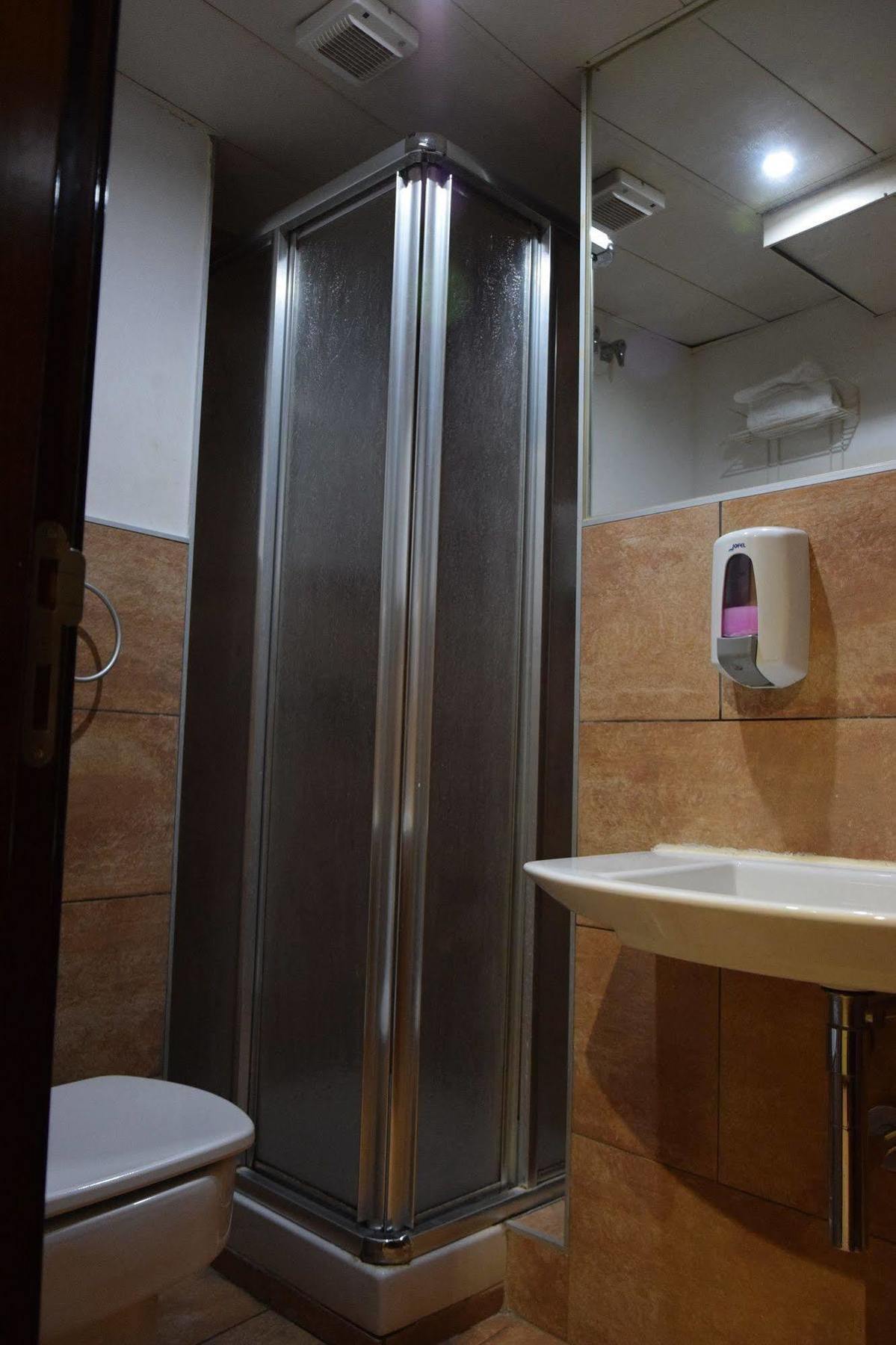 Hotel Complutense Alcala de Henares Exterior photo