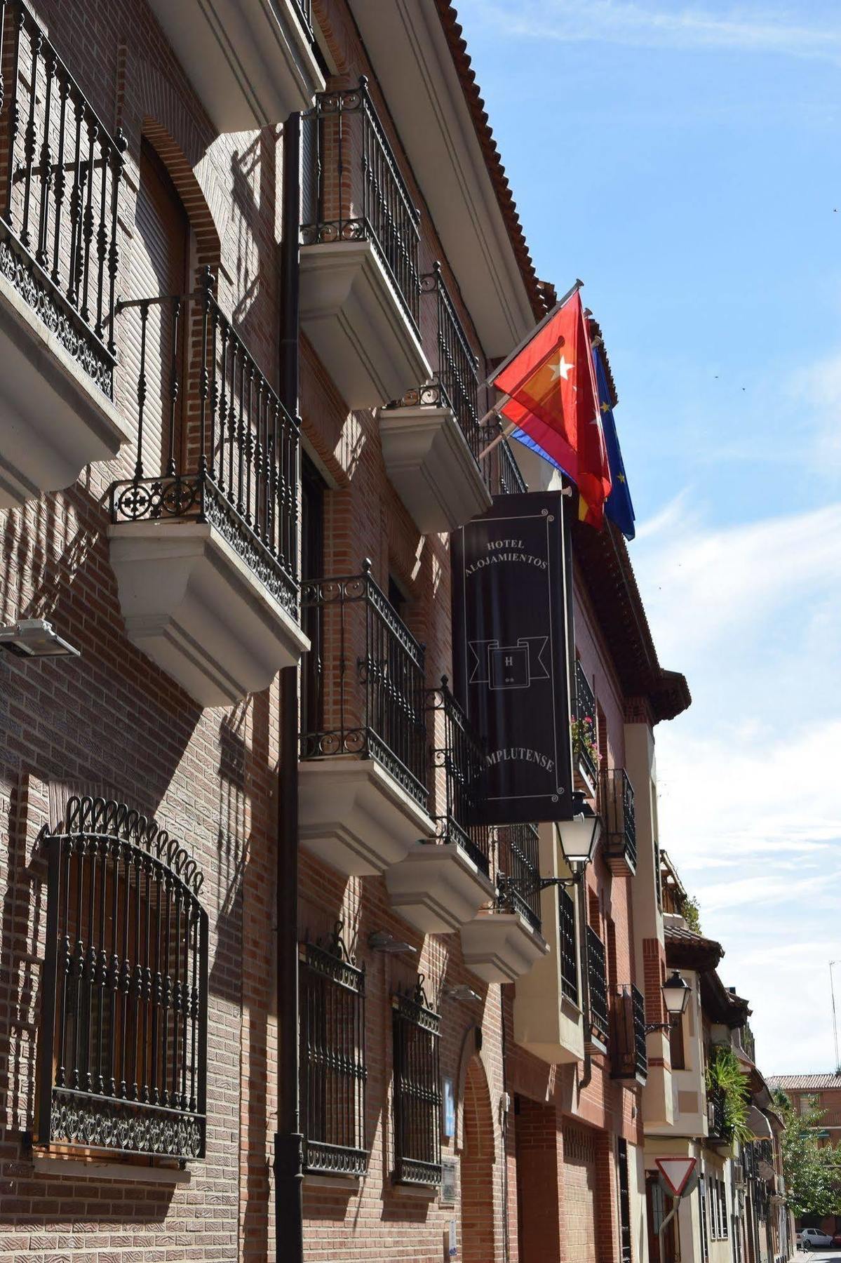Hotel Complutense Alcala de Henares Exterior photo